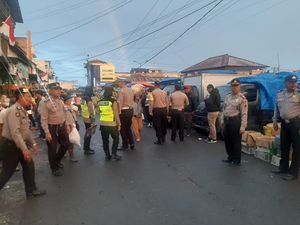 Pemkab-Polres Dairi Tertibkan Lalu Lintas & Parkiran di Pasar Sidikalang