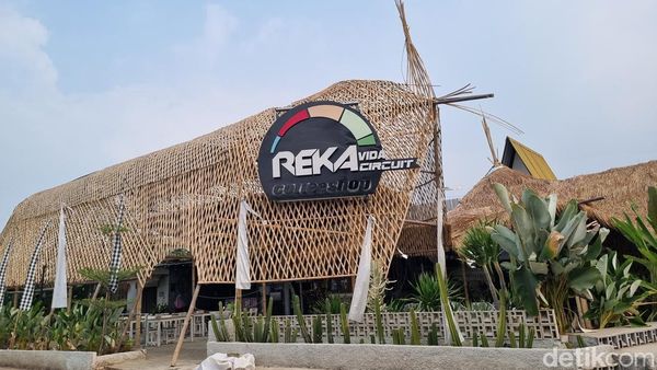Nongkrong Estetik di Kafe ala Bali di Bekasi