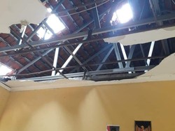 Dua Ruang Kelas di SDN Pangandaran Rusak Parah, Atapnya Berlubang