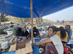 Pilu Korban Kebakaran di TPST Bantargebang: Barang Ludes-Belum Dapat Bantuan