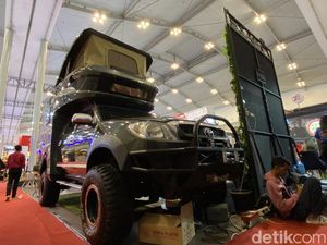 Ogah Nanggung! Toyota Hilux Ini Dimodifikasi Jadi Rumah Berjalan Ogah Nanggung! Toyota Hilux Ini Dimodifikasi Jadi Rumah Berjalan