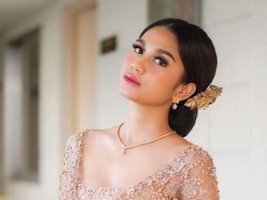 Foto: Penampilan Cantik Azizah Salsha Saat Dinikahi Pesepak Bola Pratama Arhan Foto: Penampilan Cantik Azizah Salsha Saat Dinikahi Pesepak Bola Pratama Arhan