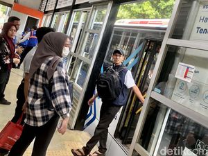 Cara Naik Transjakarta Hingga MRT Cuma Bayar Rp 500! Cara Naik Transjakarta Hingga MRT Cuma Bayar Rp 500!