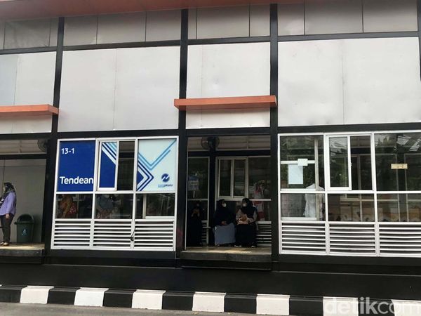 Beroperasi Kembali, Begini Kondisi Terkini Halte Tendean Usai Terbakar