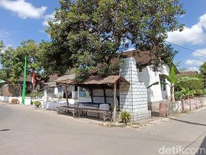 Ritual Warga Dusun Setono Saat Anaknya Mau Daftar ASN hingga TNI-Polri Ritual Warga Dusun Setono Saat Anaknya Mau Daftar ASN hingga TNI-Polri