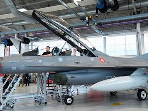 Ukraina Akhirnya Dapat Jet Tempur F-16, Rusia Kecam Keras! Ukraina Akhirnya Dapat Jet Tempur F-16, Rusia Kecam Keras!