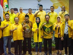 Sarmuji Bakar Semangat Caleg Golkar Malang Raya untuk Raih Banyak Suara