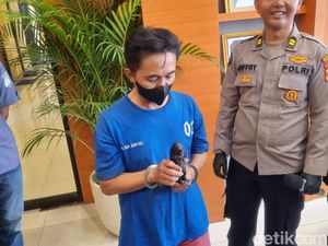 Terungkapnya Tipu-tipu Jenglot Palsu: Uang Tak Datang Meski Mandi Kembang Terungkapnya Tipu-tipu Jenglot Palsu: Uang Tak Datang Meski Mandi Kembang