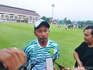 Persebaya di Tangan Uston Nawawi: Pertahanan Solid, Peringkat Melejit