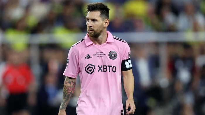 Aug 19, 2023; Nashville, TN, USA; Inter Miami forward Lionel Messi (10) during the first half for the Leagues Cup Championship match against Nashville SC at GEODIS Park. Mandatory Credit: Vasha Hunt-USA TODAY Sports