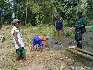 Makam di Jember Dibongkar OTK, Penjaga Sebut Bekas Galian Ditutupi Sampah Makam di Jember Dibongkar OTK, Penjaga Sebut Bekas Galian Ditutupi Sampah