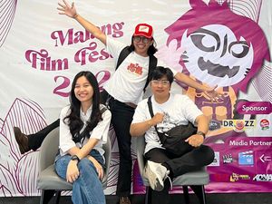 Ngalam Mbois: Tidak Mati Antar Mahasiswa UMM Raih Penghargaan Film di AS Ngalam Mbois: Tidak Mati Antar Mahasiswa UMM Raih Penghargaan Film di AS