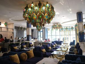 Menikmati Nuansa Kemewahan Klasik Khas Timur Tengah