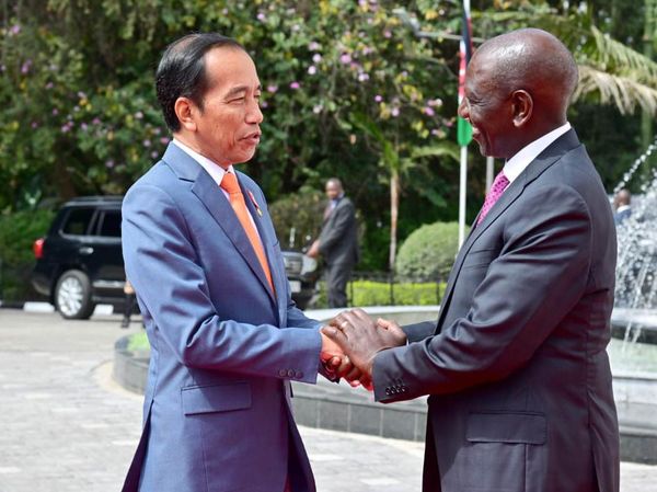 Momen Hangat Jokowi Bertemu Presiden Kenya