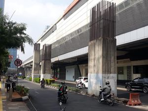 Potret Nisan Raksasa Terbengkalai di Jakarta, Peninggalan Proyek Monorel