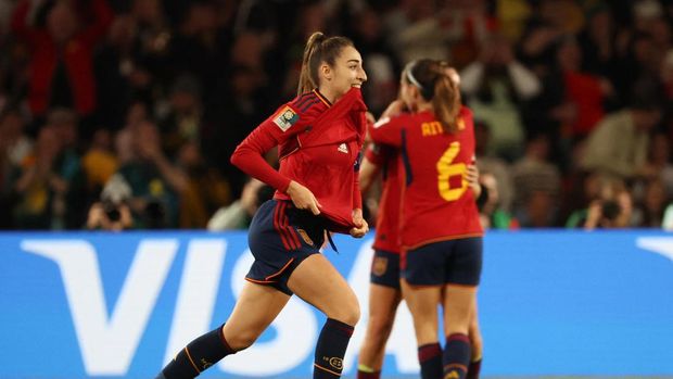Soccer Football - FIFA Women's World Cup Australia and New Zealand 2023 - Final - Spain v England - Stadium Australia, Sydney, Australia - August 20, 2023 Spain's Olga Carmona celebrates scoring their first goal REUTERS/Asanka Brendon Ratnayake