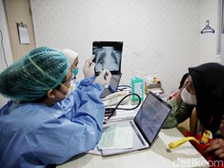 Jakarta Dikepung Polusi, Kasus ISPA di RSUP Persahabatan Naik 30 Persen