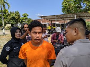 Pegawai Koperasi Curi Celengan Ayam Sepupunya-Bawa Kabur Motor Pegawai Koperasi Curi Celengan Ayam Sepupunya-Bawa Kabur Motor
