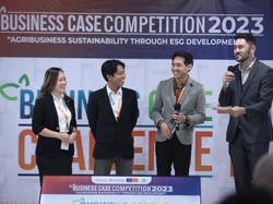 10 Tim Rebutkan Rp 113 Juta di PKT-GAMA Business Case Competition 2023