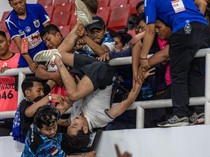 Potret Ricuh Suporter PSIS Lawan Persib
