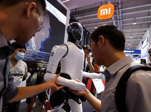 Elon Musk Pamerkan Robot Optimus II, Bisa Lipat Baju Sendiri Elon Musk Pamerkan Robot Optimus II, Bisa Lipat Baju Sendiri
