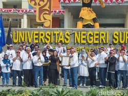 Deklarasi Anti Perundungan-Narkoba 23 Ribu Mahasiswa Unesa Cetak Rekor MURI