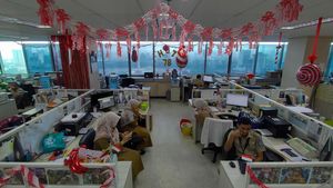 Tekan Polusi, ASN DKI Jakarta Mulai WFH 50% Hari Ini