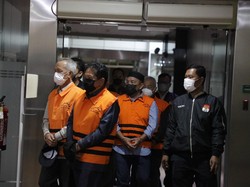 KPK Limpahkan Berkas 7 Tersangka Suap Ketok Palu RAPBD Jambi