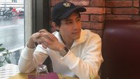 Putra Tamara Bleszynski, Teuku Rasya, Asyik Kulineran di London