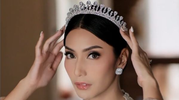 7 Gaya Tyas Mirasih Menikah Bak Princess Berkebaya, Pakai Tiara