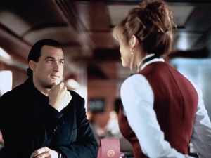 Sinopsis Under Siege 2, Film Steven Seagal di Bioskop Trans TV Sinopsis Under Siege 2, Film Steven Seagal di Bioskop Trans TV