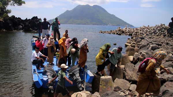 Proyek Dermaga Mangkrak di Pulau Hiri Bikin Keselamatan Penumpang Terancam
