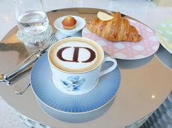 5 Kafe Brand Fashion Mewah yang Sajikan Kopi Spesial, DIOR hingga Gucci