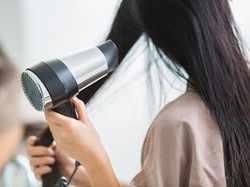 Usai Pakai Hair Dryer, Turis Didenda Rp 21 Juta oleh Hotel