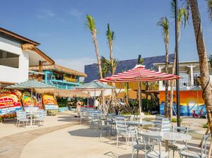 Daya Tarik Aloha PIK, Destinasi Kuliner Tematik Rasa Hawaii di Jakarta