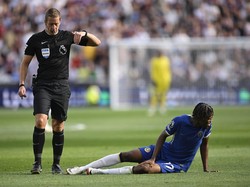 Carney Chukwuemeka Operasi Lutut, Absen Beberapa Pekan