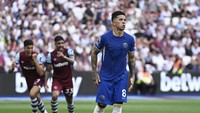 Enzo Fernandez lebih banyak rasakan kekalahan di Chelsea dibanding menang sejak bergabung pada Januari 2023. Total Enzo telan 13 kekalahan, tujuh kali seri, dan baru empat kali menang! (Reuters)