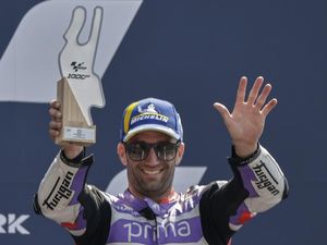 Kekurangan Motor Honda di Mata Johann Zarco Kekurangan Motor Honda di Mata Johann Zarco