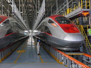 Tiket Kereta Cepat Jakarta-Bandung Tak Disubsidi, Siapkan Uang Segini Tiket Kereta Cepat Jakarta-Bandung Tak Disubsidi, Siapkan Uang Segini