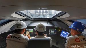 Melihat Lebih Dekat Perawatan Kereta Cepat di Depo Tegalluar Bandung