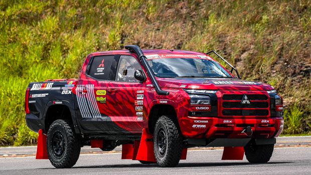 Generasi baru Mitsubishi Triton mengikuti balapan off road Asia Cross Country (AXCR) yang digelar Thailand dan Laos selama 13-19 Agustus 2023.