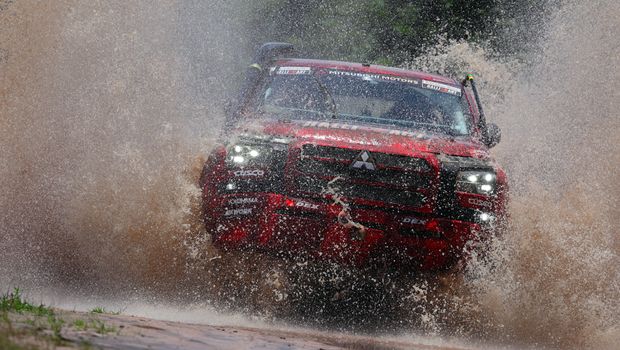 Generasi baru Mitsubishi Triton mengikuti balapan off road Asia Cross Country (AXCR) yang digelar Thailand dan Laos selama 13-19 Agustus 2023.