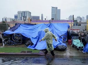 Jorok! Ratusan Kilogram Kotoran Manusia Berceceran di Kota Ini