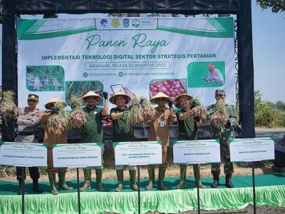 Kominfo Gelar Panen Raya Implementasi Adopsi Teknologi Digital Pertanian di Nganjuk