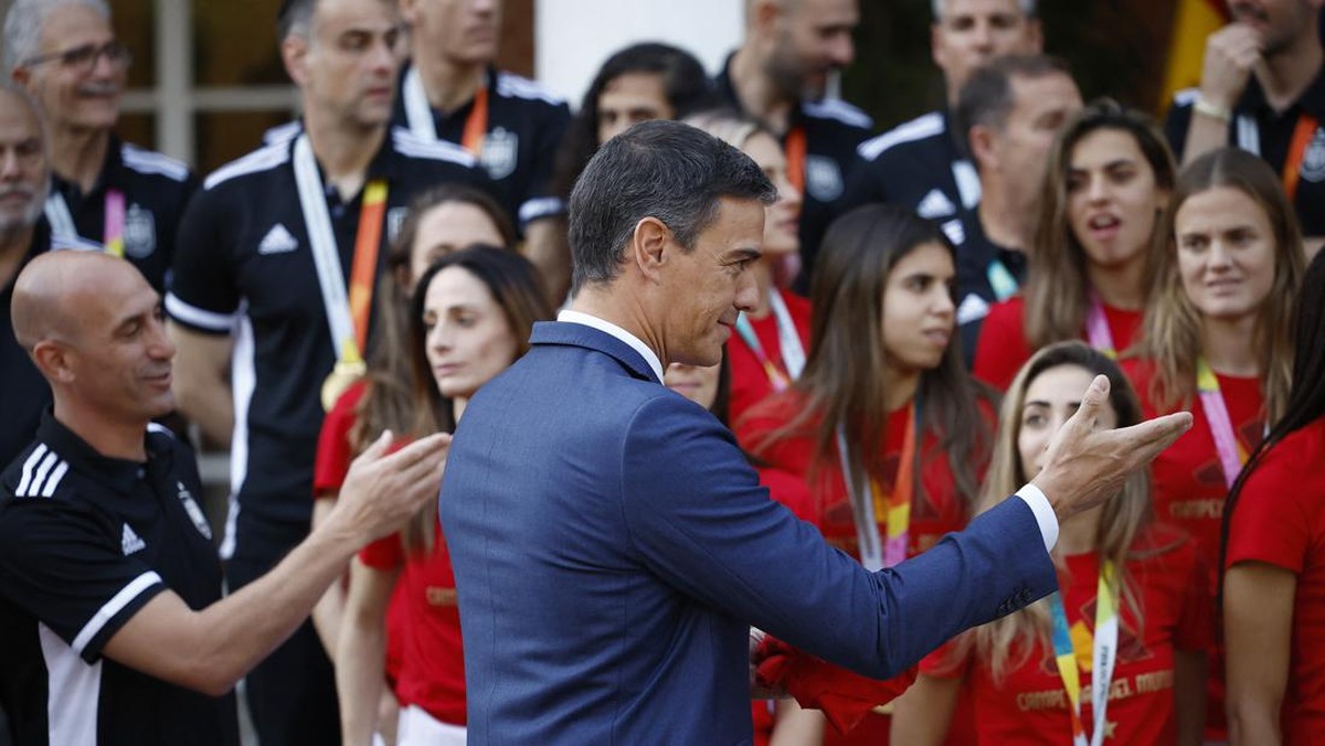 PM Spanyol Pedro Sanchez kecam aksi Presiden RFEF Luis Rubiales (REUTERS/JUAN MEDINA)