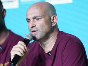 Bernardo Tavares Wanti-wanti Wasit PSS Sleman Vs PSM Makassar