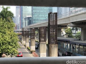 Penampakan Proyek Monorel yang Mangkrak dan Kini Terbengkalai Penampakan Proyek Monorel yang Mangkrak dan Kini Terbengkalai