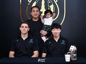 Persela Kenalkan 2 Pemain Asingnya dari Amerika Serikat dan Korsel Persela Kenalkan 2 Pemain Asingnya dari Amerika Serikat dan Korsel