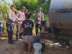 Polsek Kubu Salurkan 10 Ribu Liter Air ke Warga Perbukitan di Karangasem