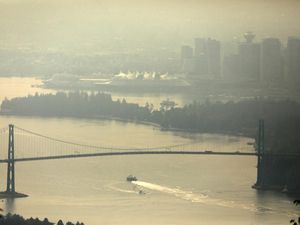 Potret Kota Vancouver Berselimuti Asap Kebakaran Hutan Potret Kota Vancouver Berselimuti Asap Kebakaran Hutan